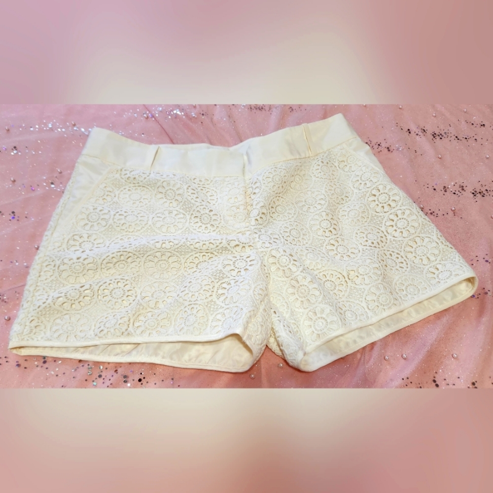 The Limited White Flowery Shorts Size 14